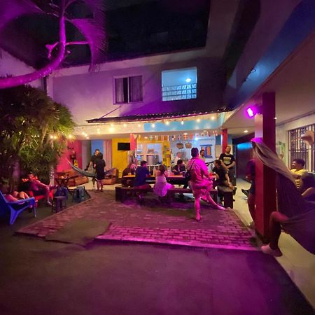 The Pelican Larry Hostel Cali Exterior foto